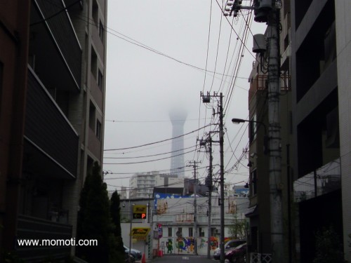 雲空の東京スカイツリー